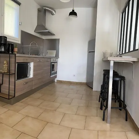 Solenzara- 5 Personnes Vue Dans Avec Piscine Апартаменты Сари-Соленцара