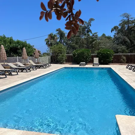 Апартаменты Solenzara- 5 Personnes Vue Dans Avec Piscine Сари-Соленцара