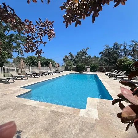 Solenzara- 5 Personnes Vue Dans Avec Piscine *